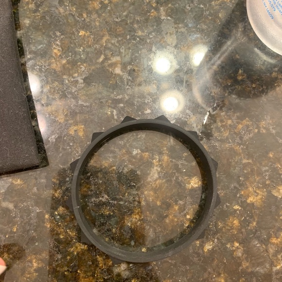 Valentino silicone bracelet - Picture 3 of 4